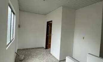 Imagem 3: Quarto e sala Casa com 1 dormitório