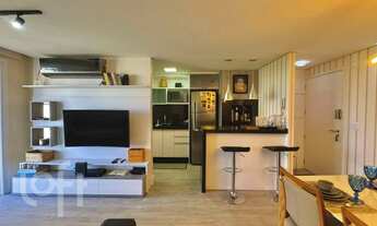 Imagem 3: Apartamento à venda em Petrópolis com 76 m², 2 quartos, 1 suíte, 2 vagas