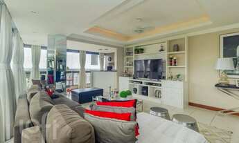 Imagem 3: Apartamento à venda em Menino Deus com 128 m², 3 quartos, 1 suíte, 2 vagas