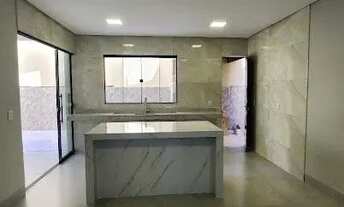 Imagem 6: Sobrado para venda possui 230 metros quadrados com 4 quartos em Jardim Planalto - Goiânia