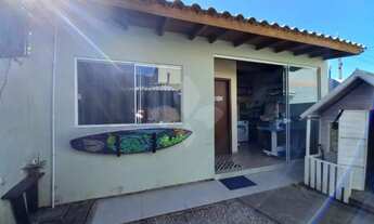 Imagem: Casa à venda com 3 dormitórios no bairro