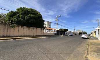 Imagem 4: Área disponível para venda no bairro Santa Mônica em Uberlândia MG