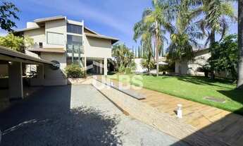 Imagem 4: Sobrado, com 6 suítes, 9 vagas de garagem - 1.000 m² de terreno com 515 m² de construção