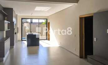 Imagem 3: Casa no Condomínio Damha Fit, com Piscina e Cozinha Gourmet Totalmente Equipada