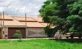 Imagem 2: Sobrado geminado, 3 quartos 3 banheiros, no Jardins de Tatuí em frente à praça! ?