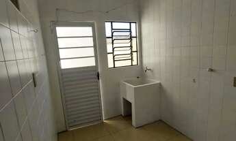 Imagem 6: Apartamento térreo com garagem no centro de Lorena para Locação