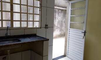 Imagem 3: Casa no Jardim São Guilherme $ 950,00 3 cômodos, sala, cozinha, 1 quarto, banheiro, garage