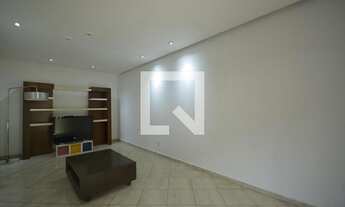 Imagem 2: Casa de Condomínio à Venda - Bonsucesso, 3 Quartos, 216 m2