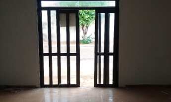 Imagem 3: Alugo. Salão comercial. Próximo da AV. Raquel de Queiroz