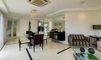 Imagem 2: Casa de condomínio à venda com 784m², 4 quartos sendo 4 suites e 6 vagas