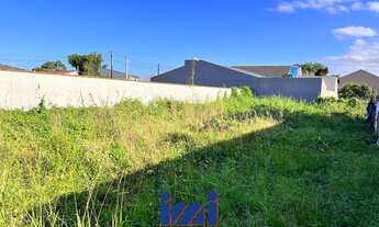 Imagem 3: Terreno na faixa do mar em rua pavimentada