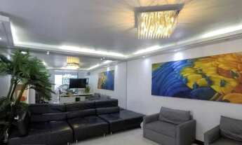 Imagem 5: Casa de condomínio á venda possui 380 metros quadrados com 3 quartos em Saúde -SP