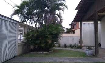 Imagem: Casa individual, com piscina, área de lazer