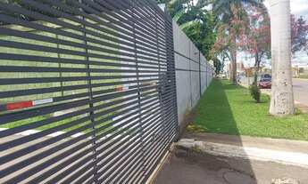 Imagem 2: Casa de condomínio térrea para venda tem 450 metros quadrados com 2 quartos