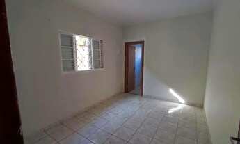 Imagem 2: Casa para venda tem 190 metros quadrados com 2 quartos em Feu Rosa - Serra - Espírito Sant