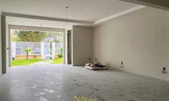 Imagem 5: Casa com amplo espaço interno e de laser com 4 dormitórios e uma casa anexa no mesmo pátio