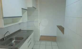 Imagem 3: Apartamento para aluguel possui 69 metros quadrados com 3 quartos em Rio Pequeno - São Pau