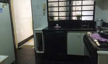 Imagem 2: Casa para venda possui 220 metros quadrados com 3 quartos