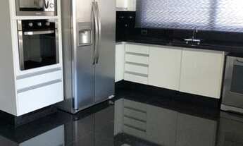 Imagem 7: Casa à Venda/Locação no Condomínio Alphasítio, 476m², 5 Suítes, Piscina, Área Gourmet e 4