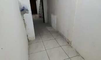 Imagem 6: Aluga-se casa com 2 quartos/garagem para 1 carro