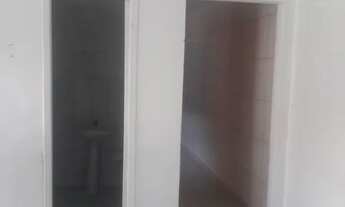 Imagem 3: Alugo Casa no Xaxim 850,00.. 3 peças . Sala/Cozinha/Quarto/Banheiro grande. E garagem