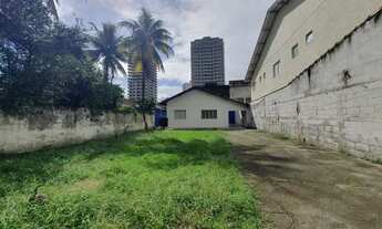 Imagem 3: Casa com 2 Dormitórios + Edícula e 8 Vagas de Garagem na Vila Guilhermina - Praia Grande