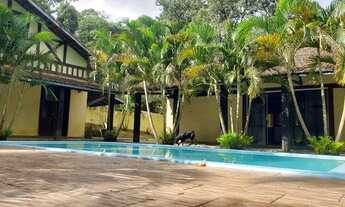 Imagem: Chácara com duas casas e piscina, vaga