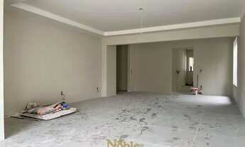 Imagem 7: Casa com amplo espaço interno e de laser com 4 dormitórios e uma casa anexa no mesmo pátio