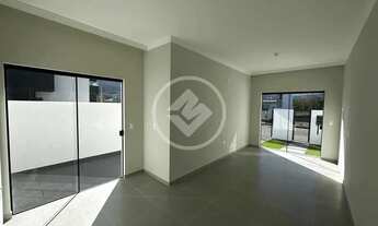 Imagem 2: LJ;32135 Linda casa nova 2 dormitórios sendo 1 suíte, passagem lateral e espaço fundos