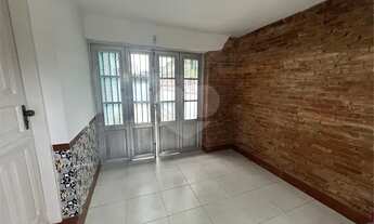 Imagem 5: Casa de esquina no Embaré