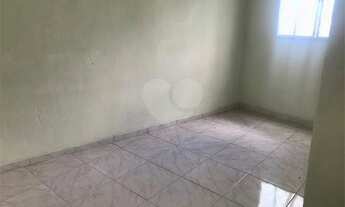 Imagem 2: Sobrado na Parada Inglesa com renda