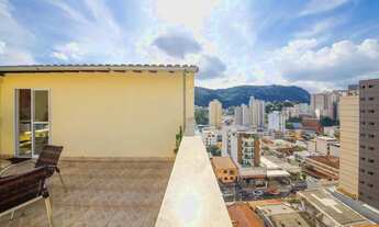 Imagem: Amplo terraço e uma bela vista para o bairro