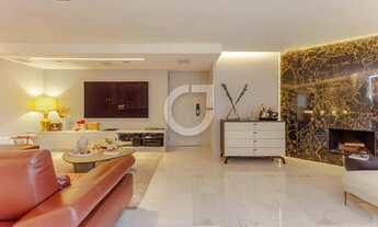 Imagem 3: Apartamento de alto padrão reformado, com 151 m² privativos, localizado no Edifício Álvaro