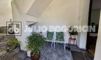 Imagem 6: Casa frente de rua com 7 quartos . 2 vagas próximo ao Méier