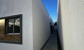 Imagem 2: CASA SOLTA (GEMINADA) - 2 QUARTOS E 1 COM SUÍTE - GARAGEM - JANGA