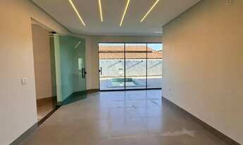 Imagem 6: Excelente Casa Térrea Nova no Santa Helena Sofisticação, Espaço e Localização Privilegiad