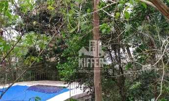 Imagem 2: Oportunidade Única: Casa Ampla com Piscina, Sauna e 3 Suítes em Niterói