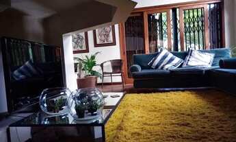 Imagem 2: IMOBILIÁRIA SCHOTKIS VENDE ELEGANTE RESIDÊNCIA, LOCALIZAÇÃO PRIVILEGIADA, JUNTO AOS SHOPPI