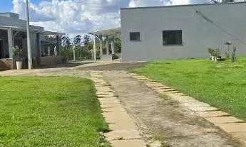 Imagem: Chácara à Venda com 2 Casas no Mesmo Terreno