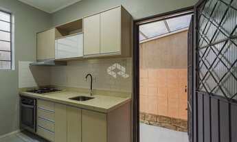 Imagem 7: Apartamento térreo com pátio de 2 dormitórios Petrópolis !!