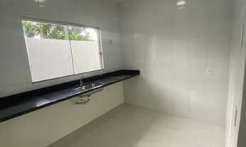 Imagem 6: Casa à venda, três quartos, sendo uma suíte, sala, cozinha, varanda com churrasqueira , B