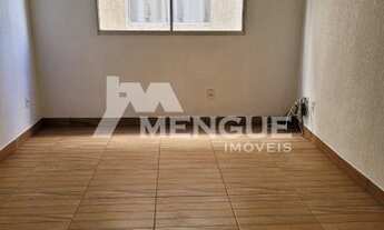 Imagem 4: Apartamento térreo com 2 dormitórios e 1 vaga de garagem, à venda no bairro Sarandi em Por