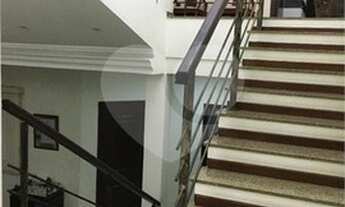 Imagem 4: Excelente sobrado (360 m² A/C), apropriada para locação residencial ou comercial ao lado