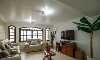 Imagem 2: CASA ASSOBRADADA COM 4 QUARTOS, 2 SÚITES E 1 VAGA