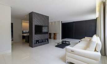 Imagem 2: Apartamento para venda tem 150 metros quadrados com 3 quartos em Lourdes - Belo Horizonte