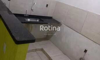 Imagem 2: Casa para aluguel, 2 quartos, Laranjeiras - Uberlândia/MG