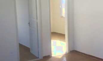 Imagem 2: Apto Abolição, 2 qts, sala, banheiro, cozinha e área de serviço. IPTU isento