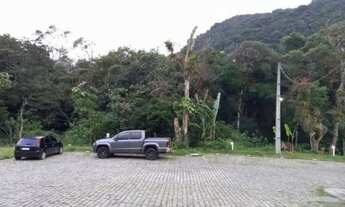 Imagem 3: Apartamento à venda em Petrópolis RJ: Condomínio fechado com lazer e contato com a naturez