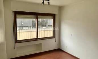 Imagem 2: Apartamento de 2 dormitórios no bairro Bela Vista, com VAGA COBERTA!