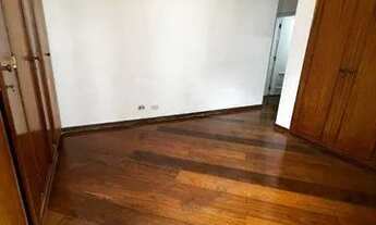 Imagem 3: 03 quartos, 01 suíte, amplo, rico em armários, 01 vaga e na melhor rua dos Jardins